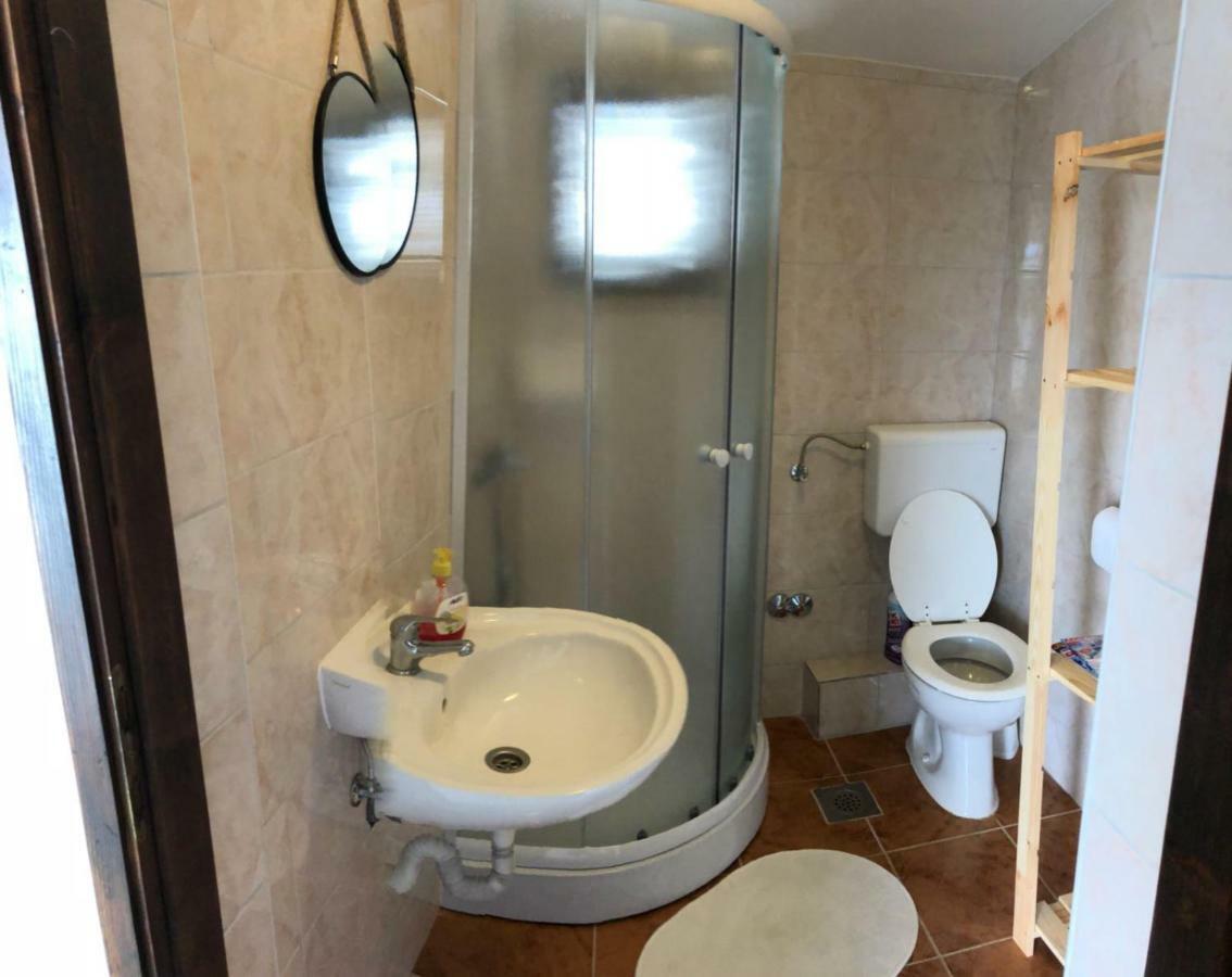 Apartman Zidak Vir Eksteriør billede